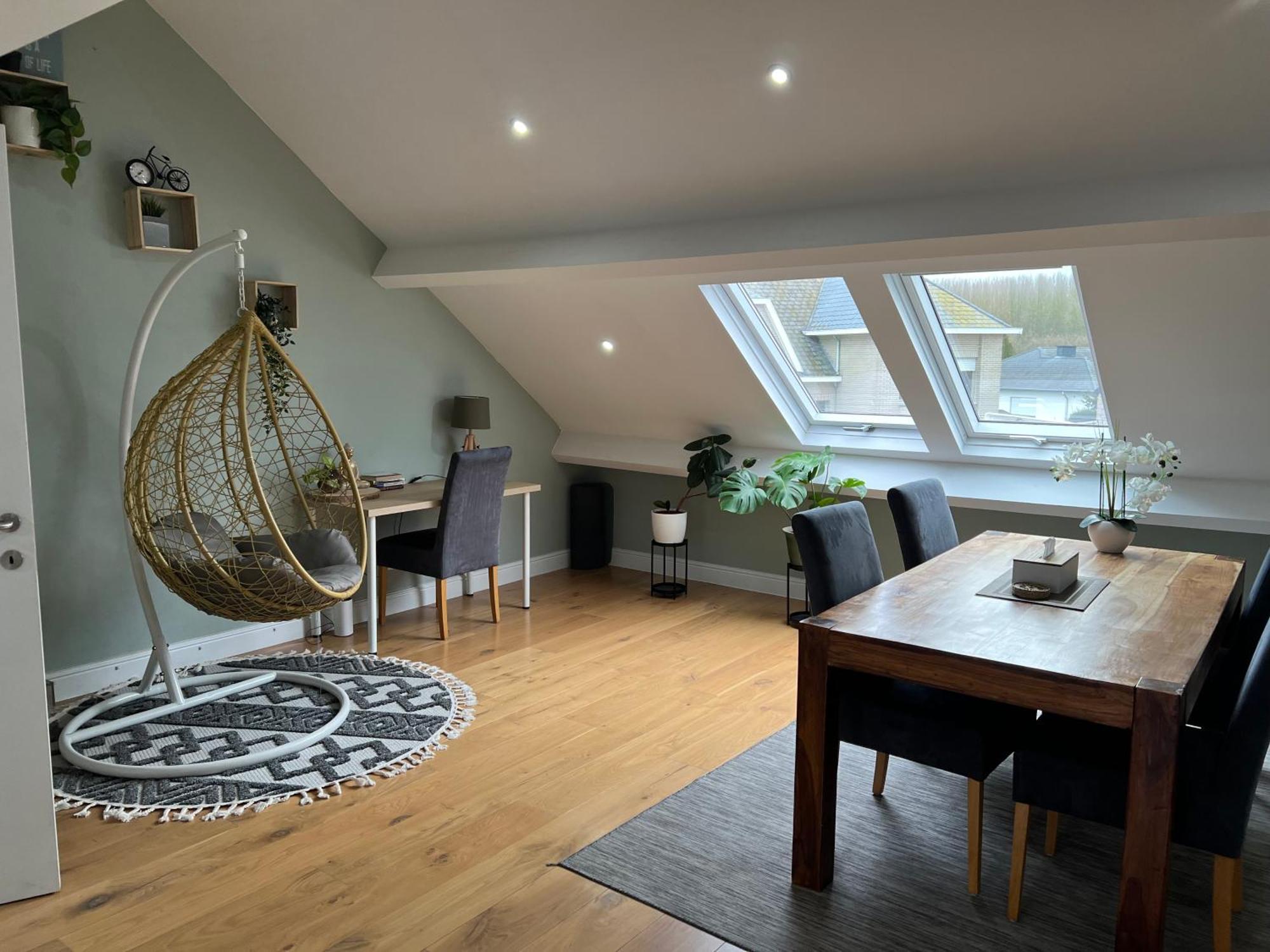 Peaceful Home Close To Airport With Parking Steenokkerzeel Bagian luar foto