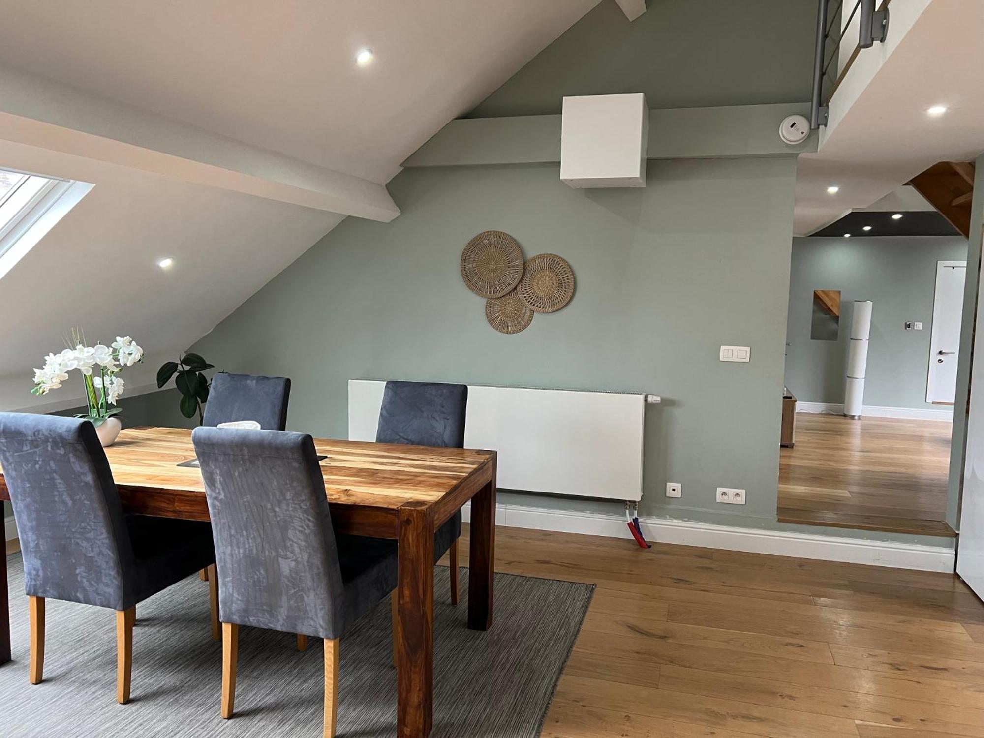 Peaceful Home Close To Airport With Parking Steenokkerzeel Bagian luar foto